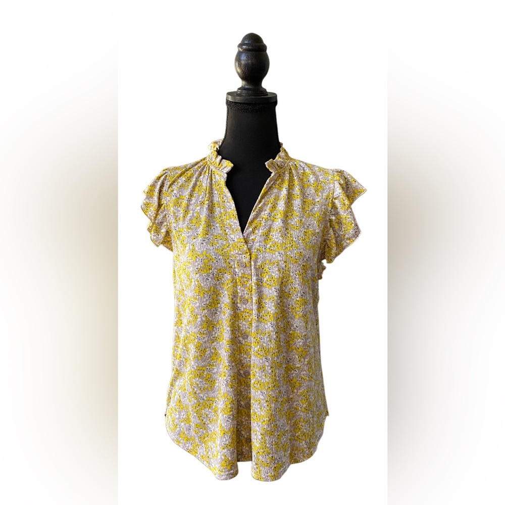 Mellóday: Yellow, White, Black & Gray Floral Ruffle Shoulder Blouse